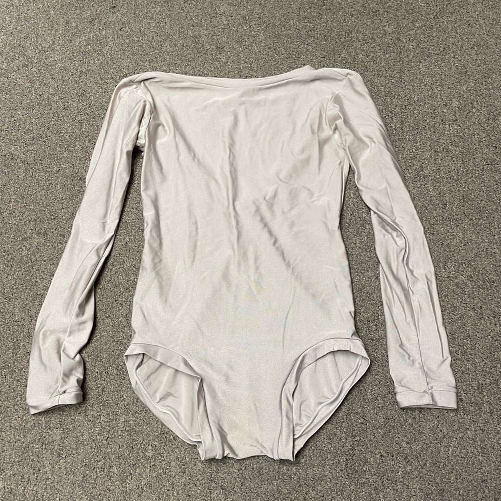 Pretty white leotard🤍